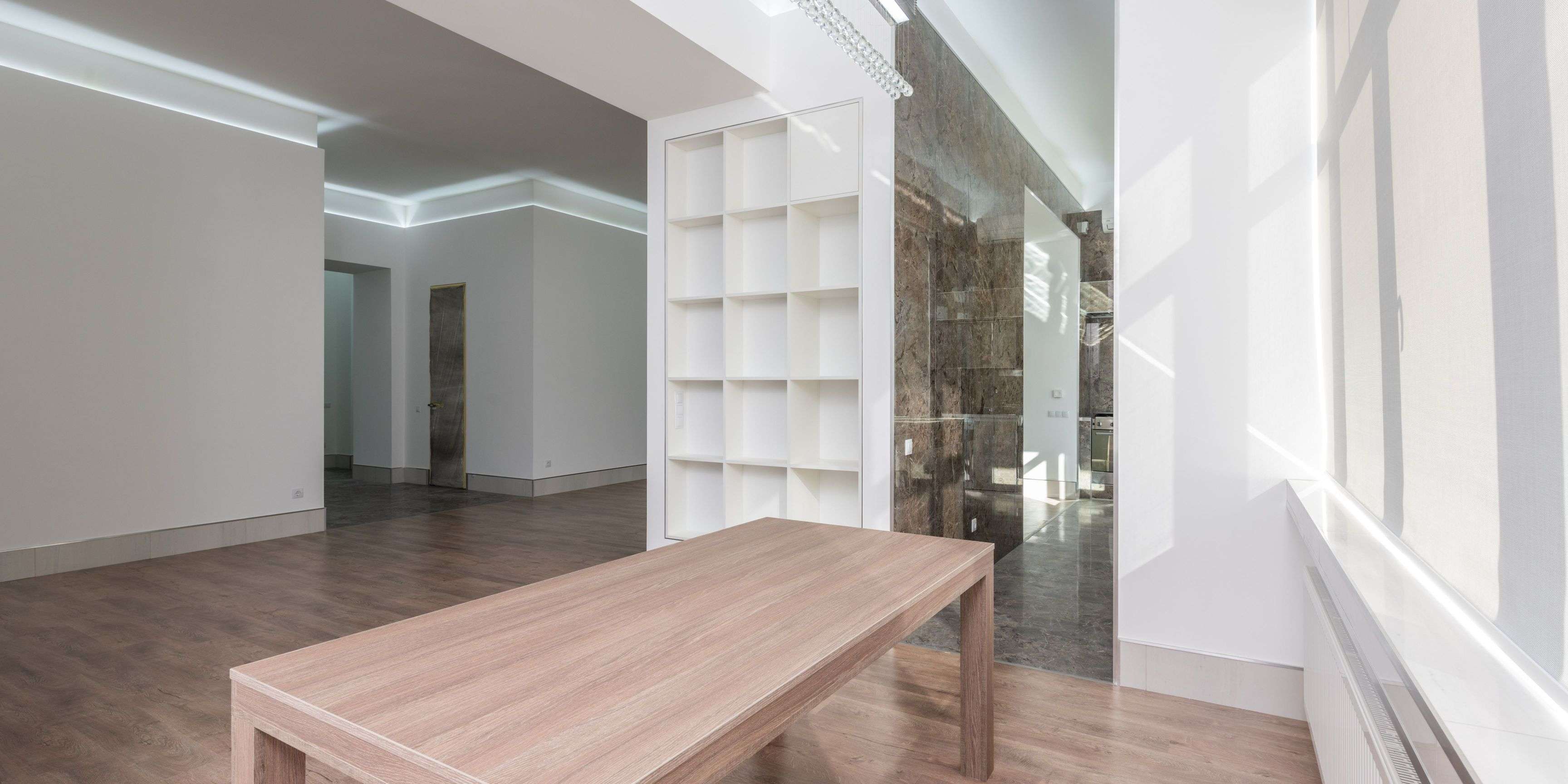 Contemporary hardwood floor design in Chicago